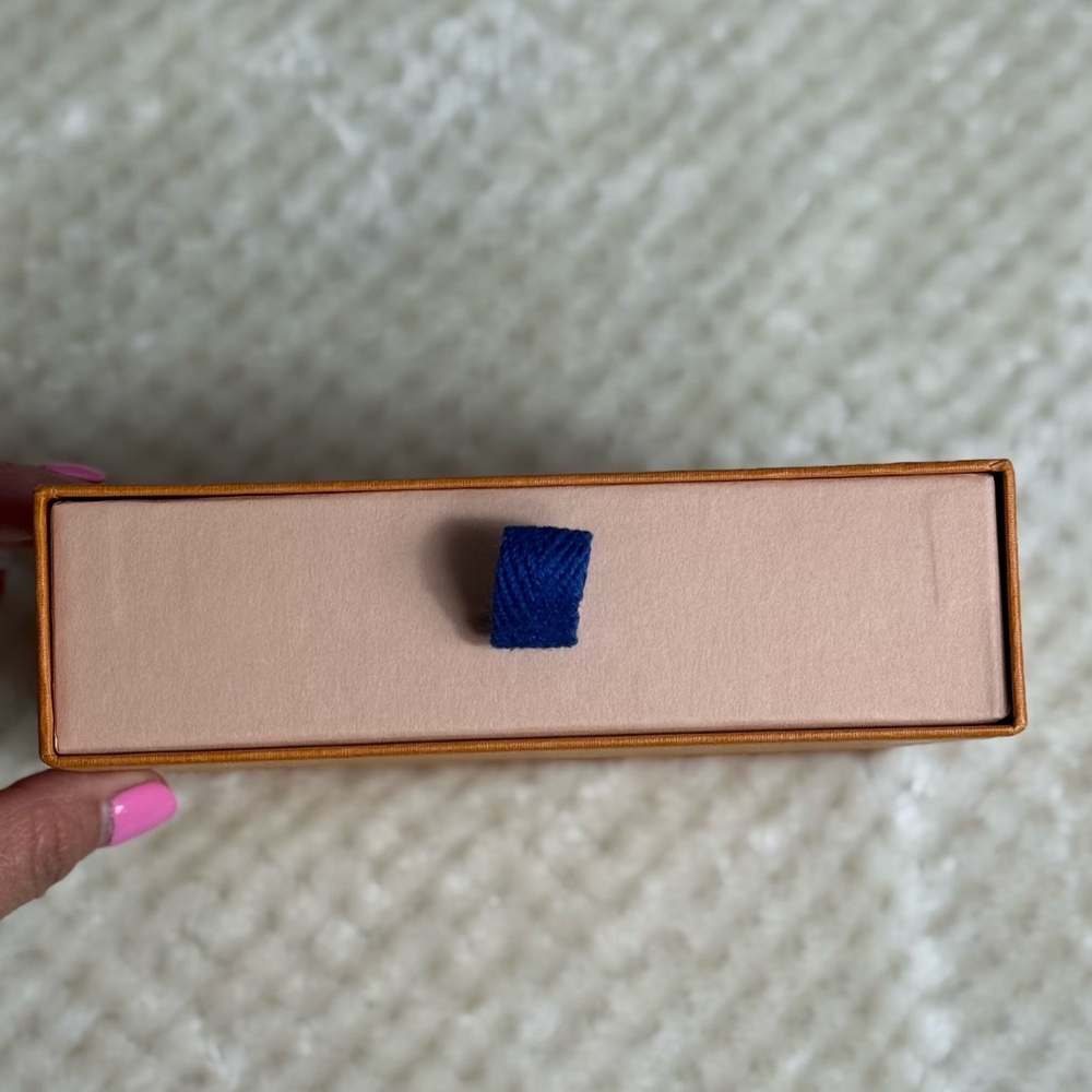 Louis Vuitton Signature Small Gift Box— Excellent Condition 🎁 - Picture 2 of 10